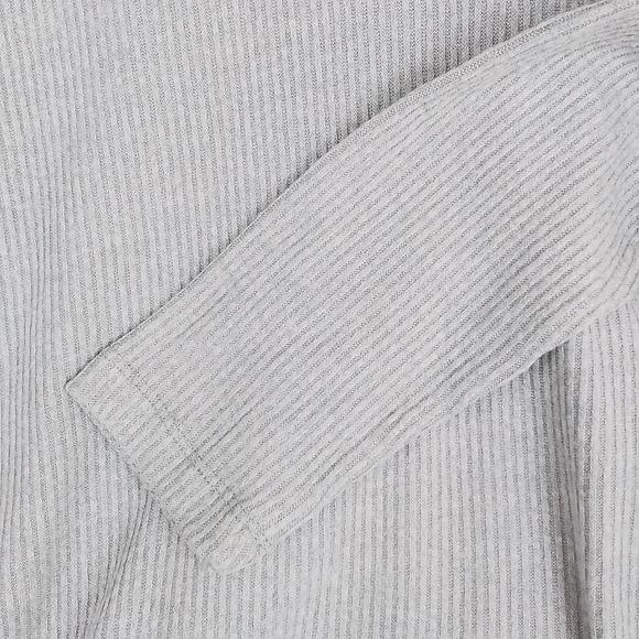 Soncy Ribbed Knit Sweater Sz 10 Gray Oversized Stretchy V Neck Twist Open Back - Picture 5 of 11